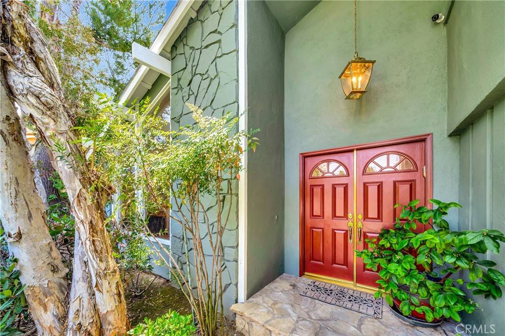 Woodland Hills, CA 91364,22668 Flamingo ST