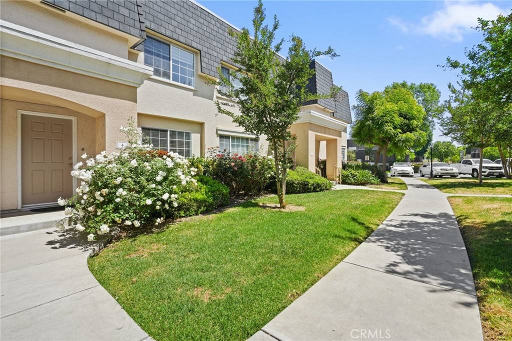 Reseda, CA 91335,19211 Haynes ST #4