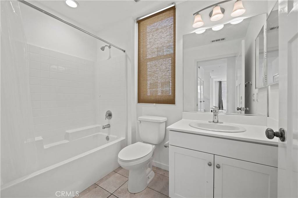 Sylmar, CA 91342,13236 Klein CT