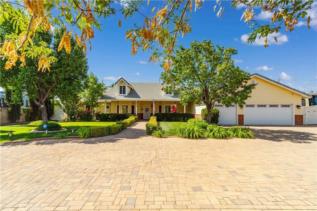 Lancaster, CA 93536,2608 Desert Rose DR