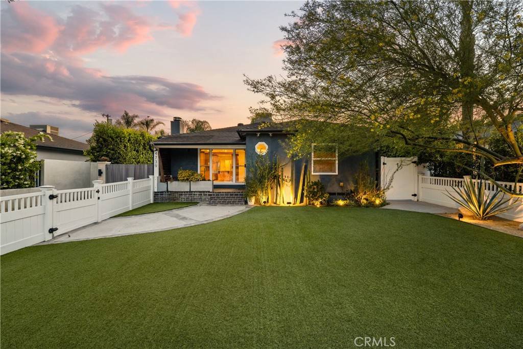 Sherman Oaks, CA 91423,4739 Greenbush AVE