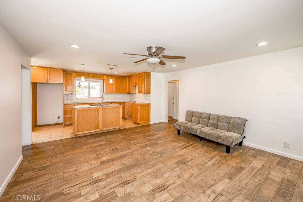 Monrovia, CA 91016,328 Joella ST