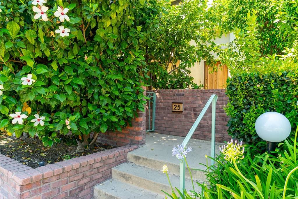 Tarzana, CA 91356,18759 Hatteras ST #25