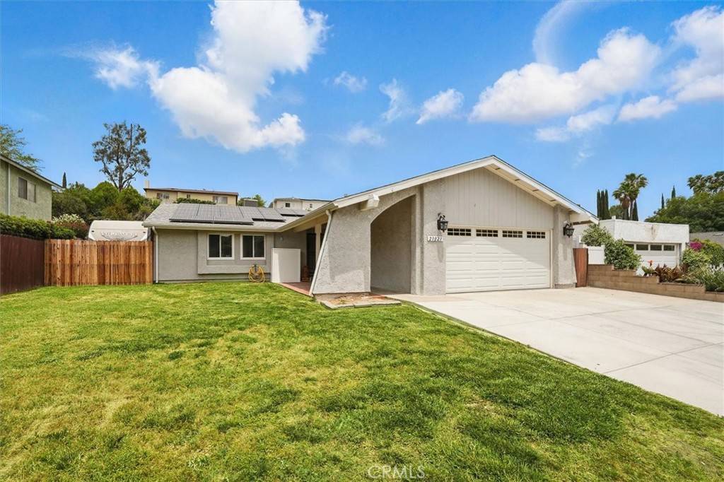 Valencia, CA 91354,23021 Posada DR