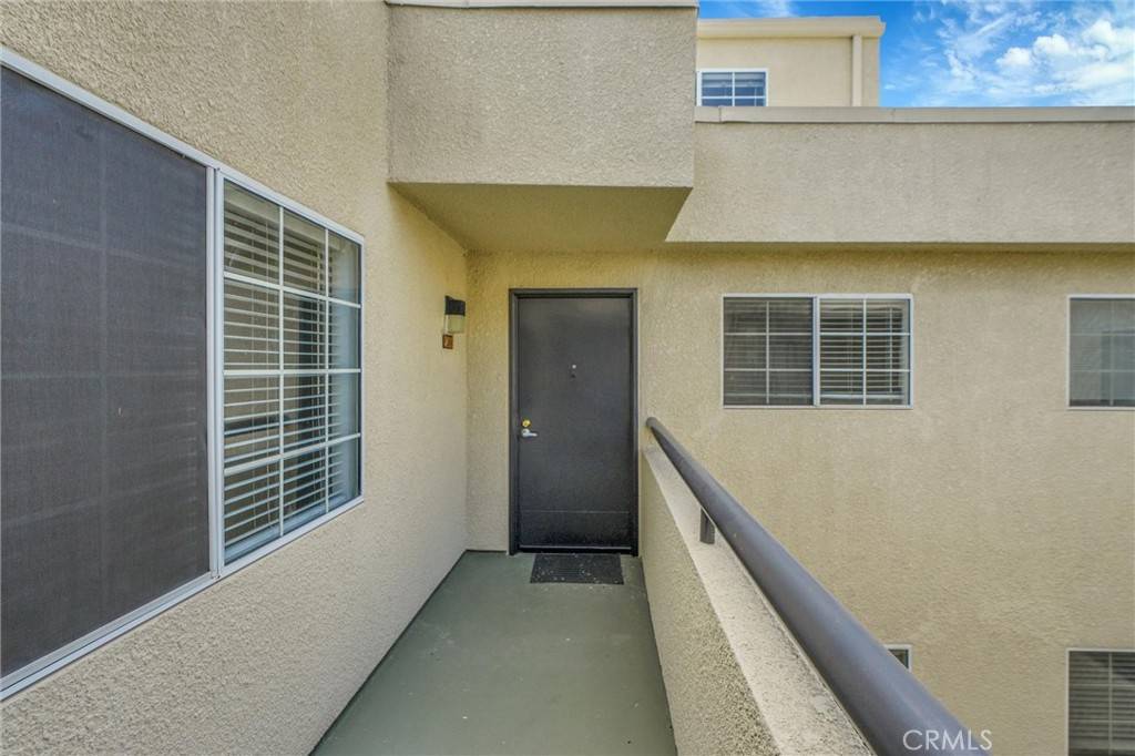 Woodland Hills, CA 91367,5550 Owensmouth AVE #304