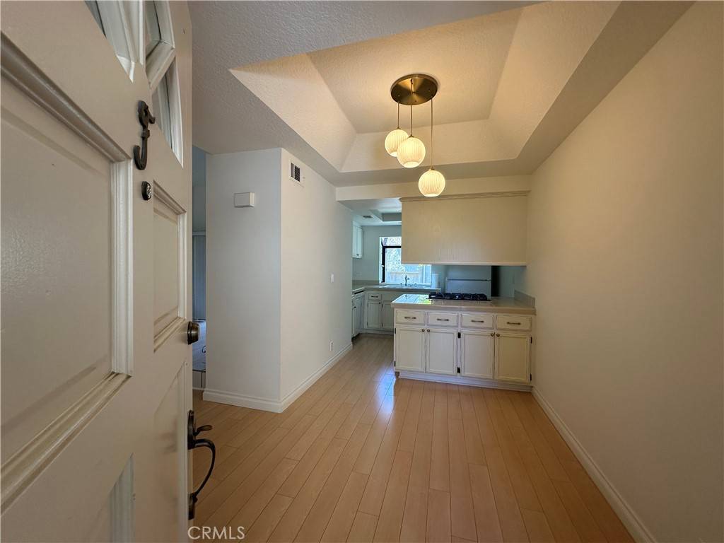 Agoura Hills, CA 91301,5736 Skyview WAY #F