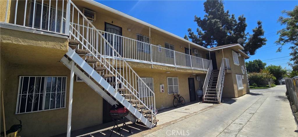 Compton, CA 90220,239 E Johnson ST