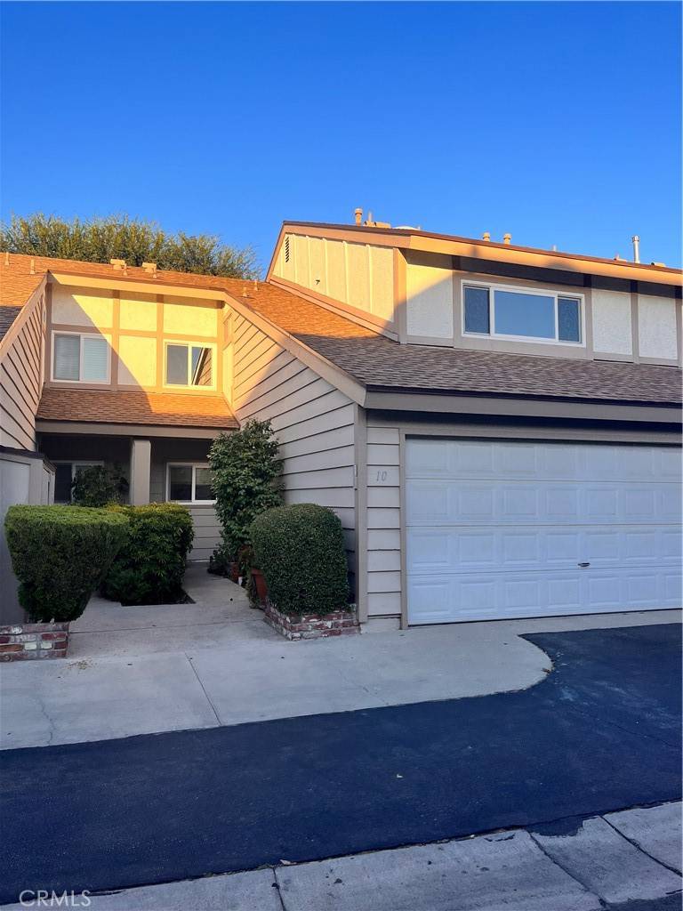 Tarzana, CA 91356,18319 Collins ST #10