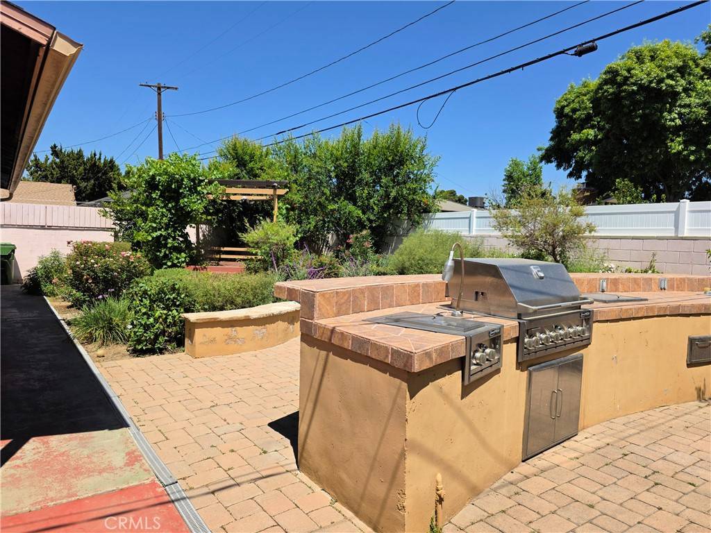 Reseda, CA 91335,17961 Lull ST
