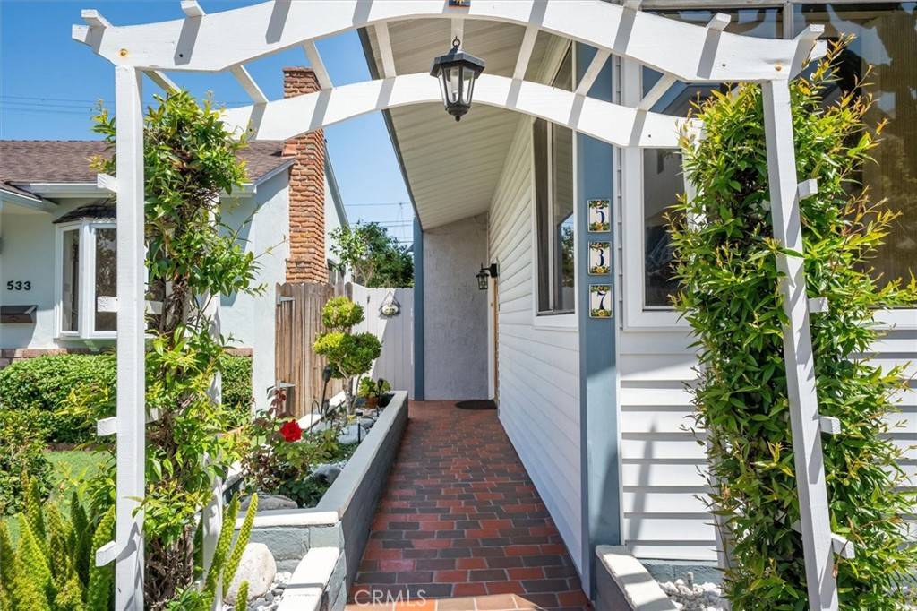 Manhattan Beach, CA 90266,537 3rd ST
