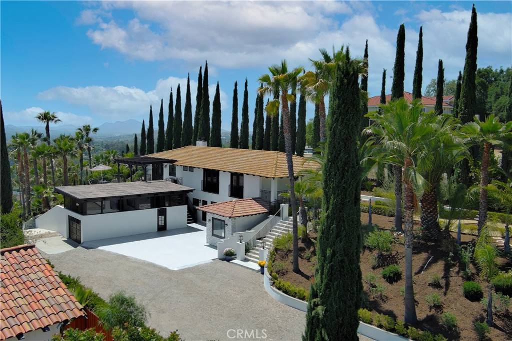 Thousand Oaks, CA 91362,567 Lone Oak DR