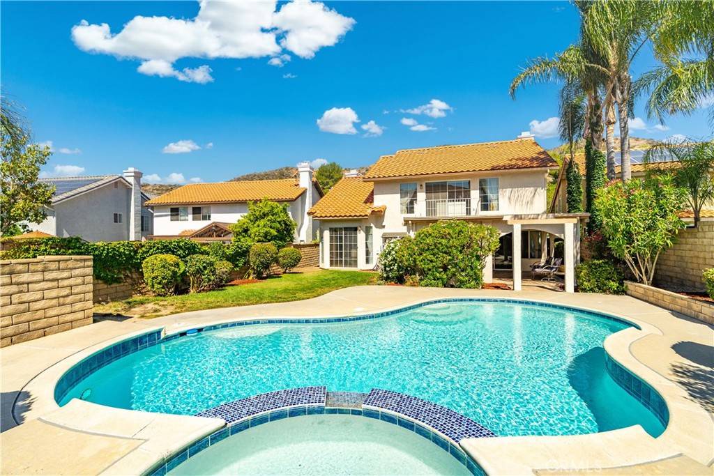 Saugus, CA 91390,28852 Woodside DR