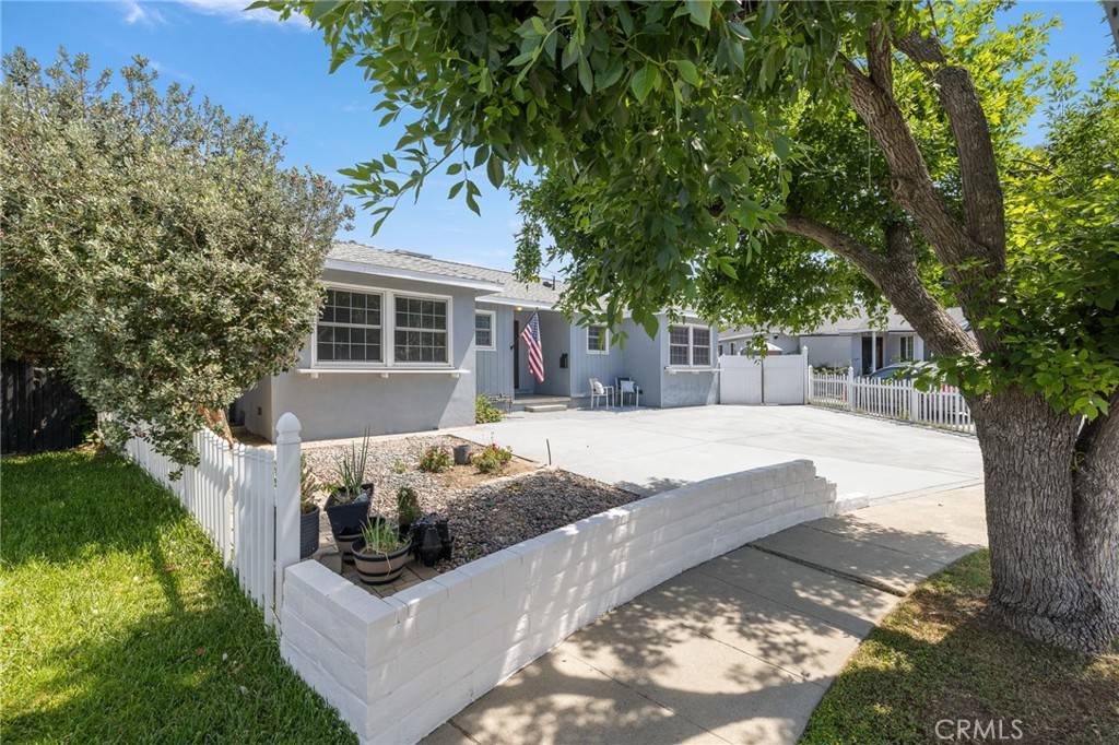 Granada Hills, CA 91344,11012 Montgomery AVE