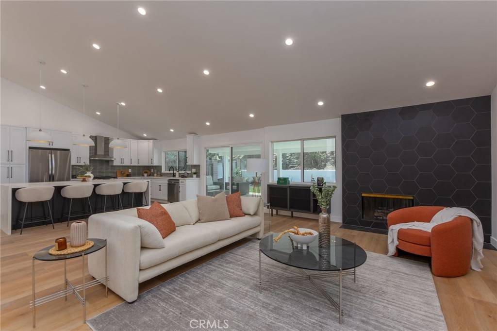 Newbury Park, CA 91320,876 Ballina CT
