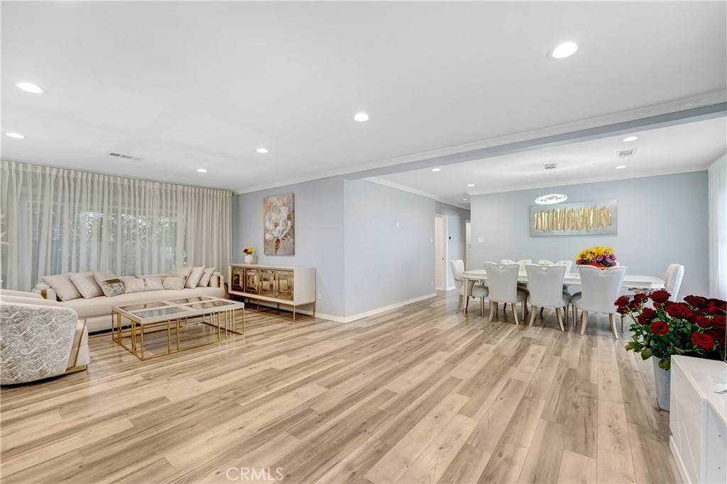 Glendale, CA 91204,518 Hawthorne ST