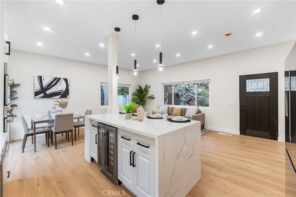 Los Angeles, CA 90046,8010 Padre LN