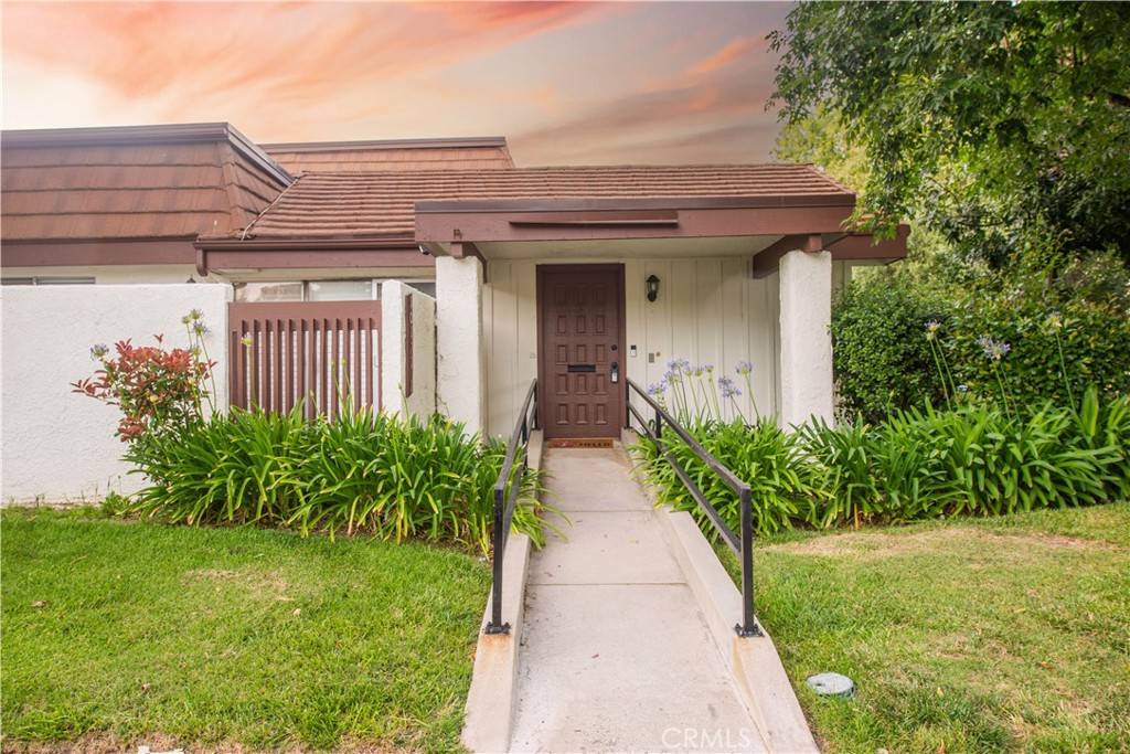 Chatsworth, CA 91311,10171 Valley Circle BLVD #1