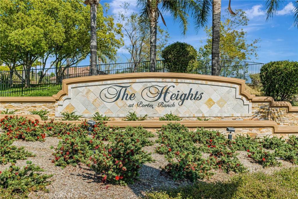 Porter Ranch, CA 91326,11771 Coorsgold LN