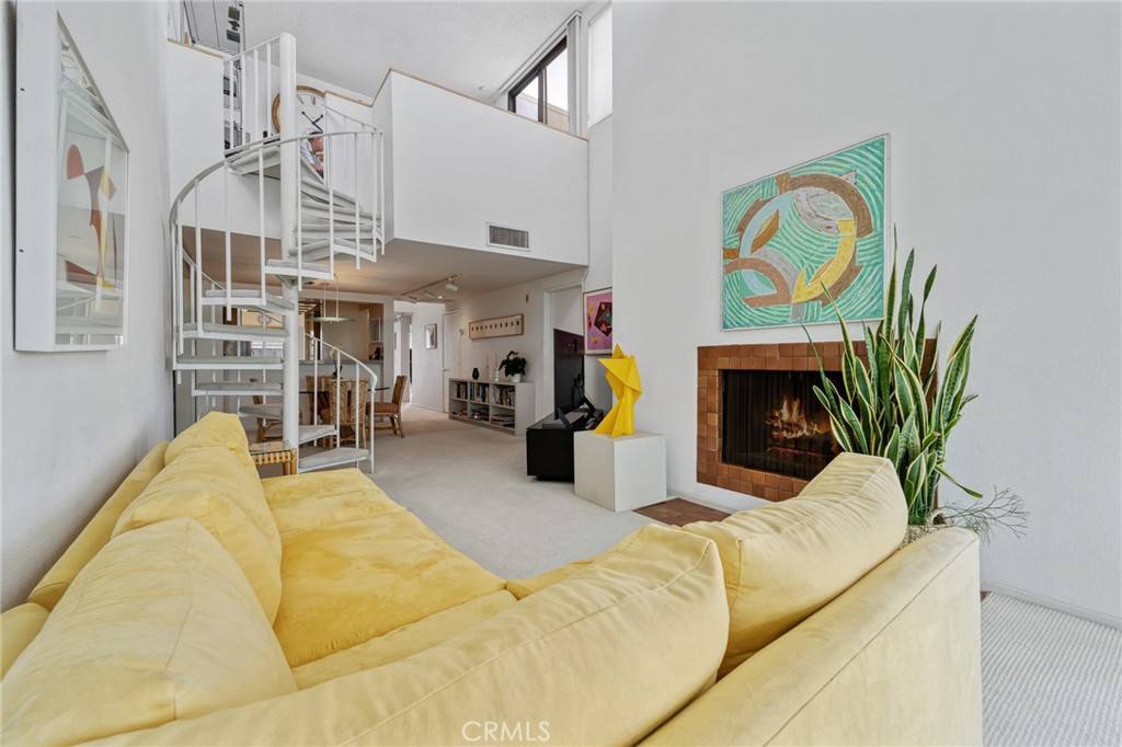 Santa Monica, CA 90405,2910 Neilson WAY #503