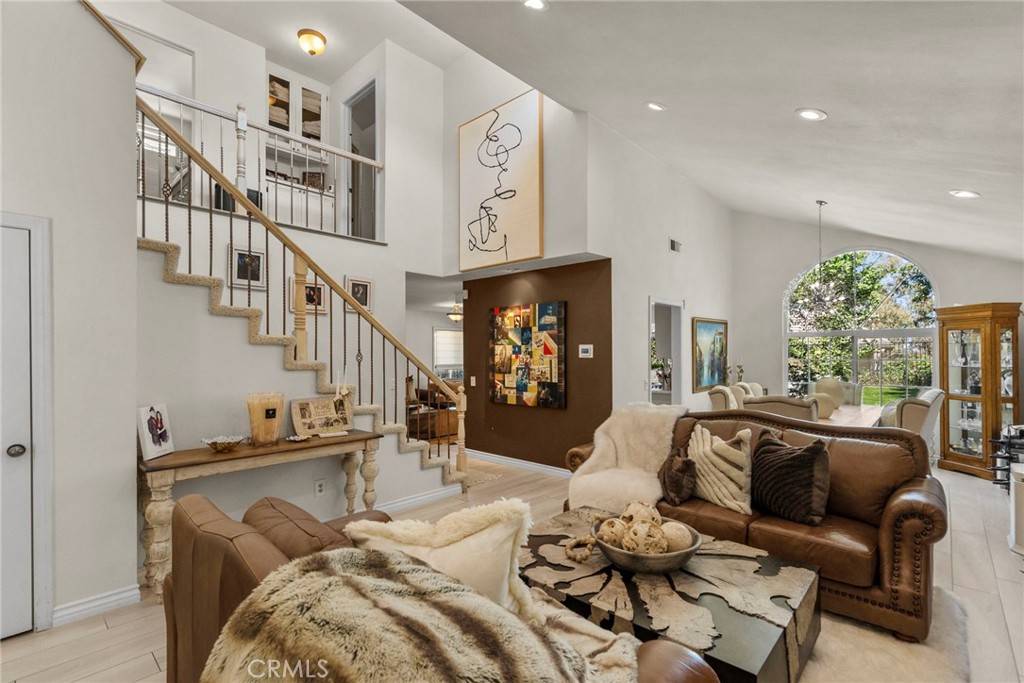 West Hills, CA 91307,7282 Woodvale CT