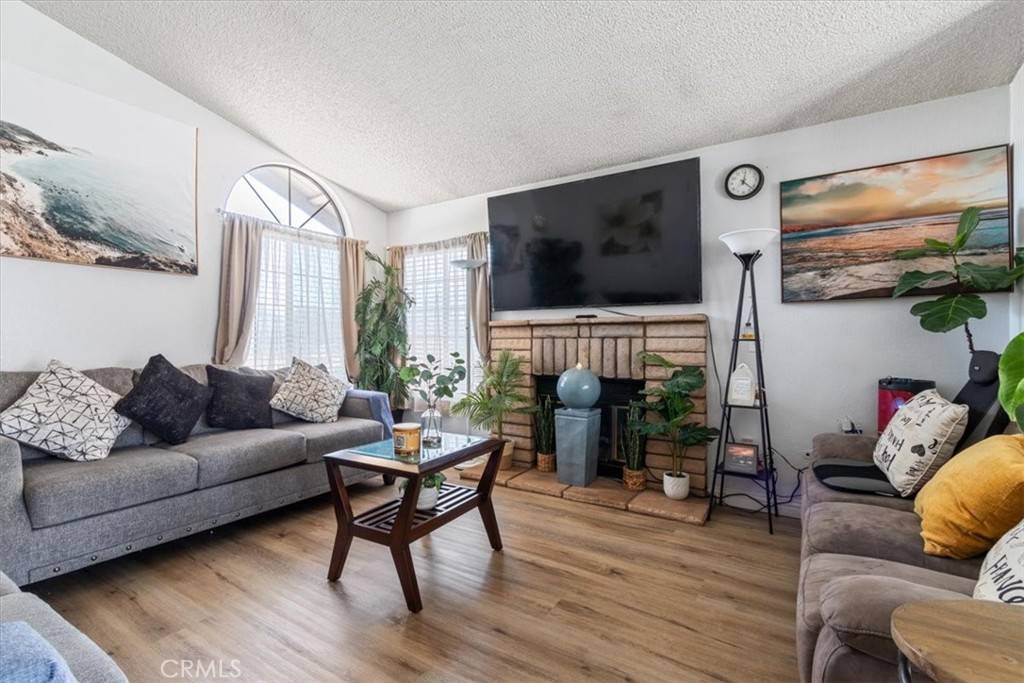 Lancaster, CA 93535,830 Sunrise CT