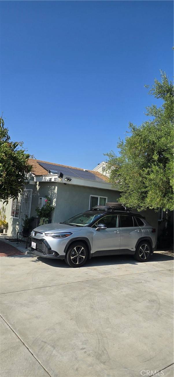 8106 Bevis AVE Panorama City, CA 91402
