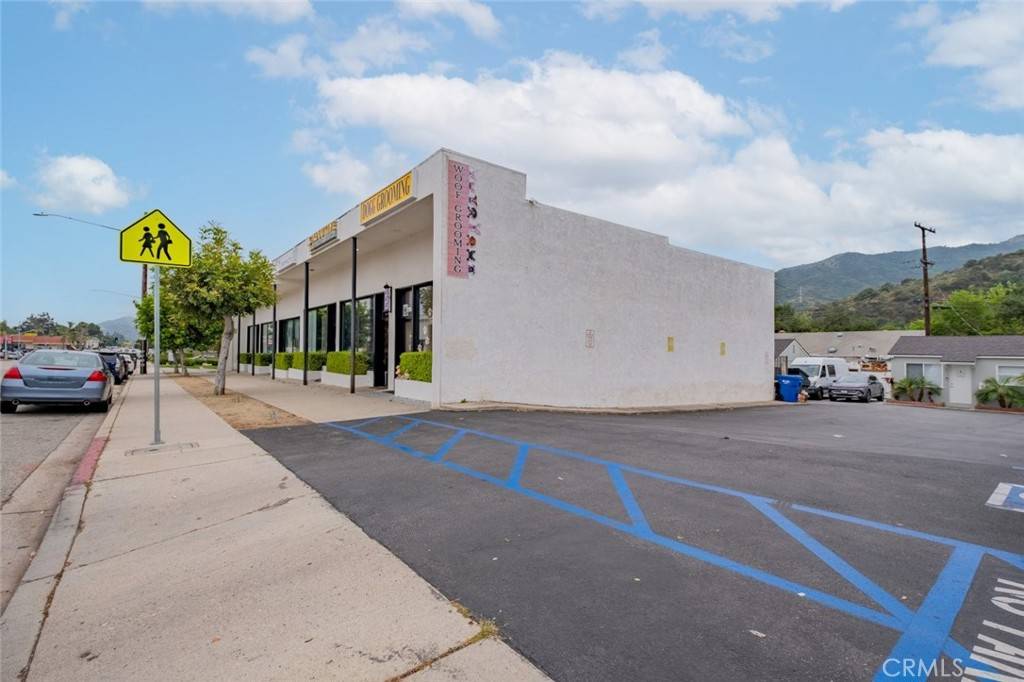 La Crescenta, CA 91214,2950 Honolulu AVE