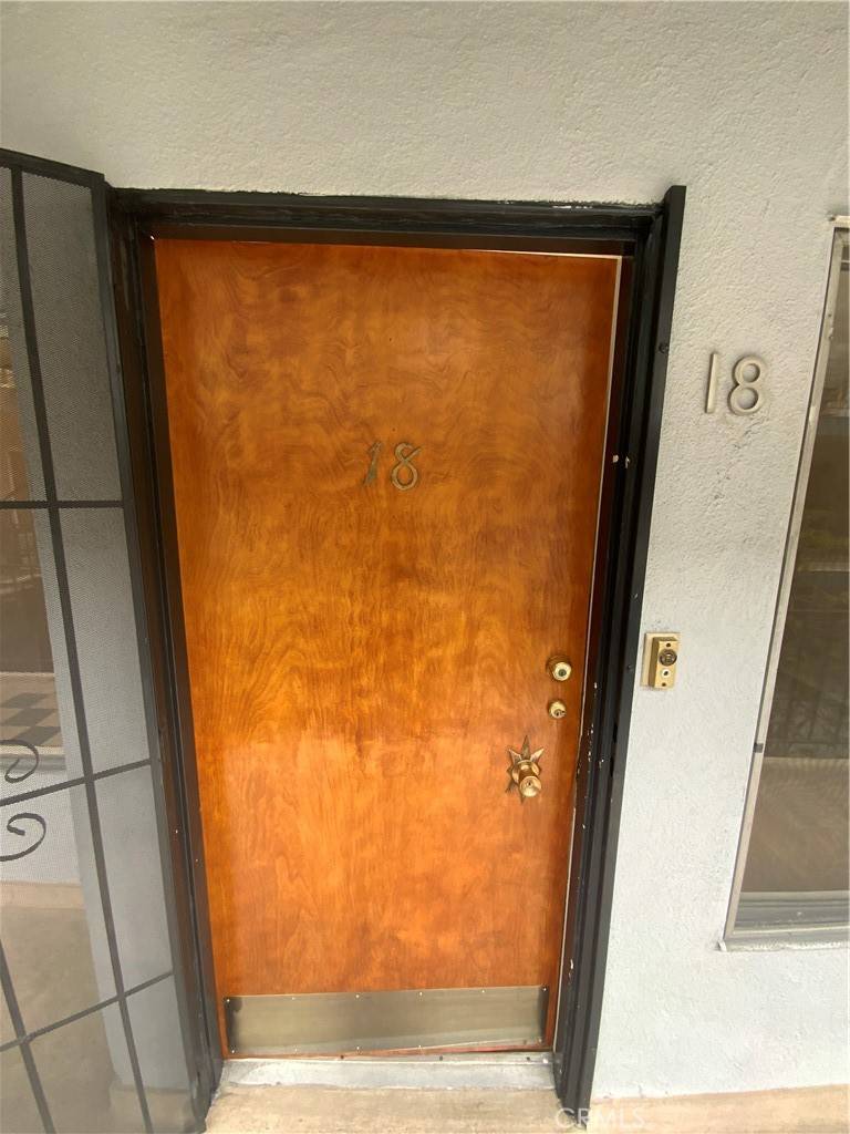 120 Alamitos AVE #18 Long Beach, CA 90802