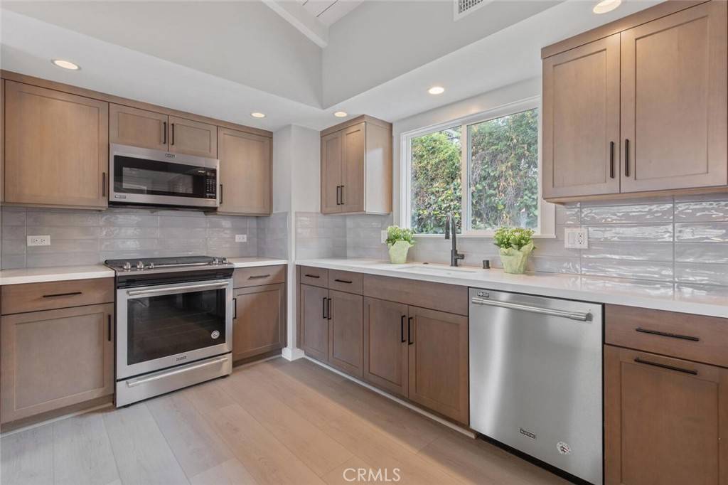Thousand Oaks, CA 91362,50 Quinta Vista DR