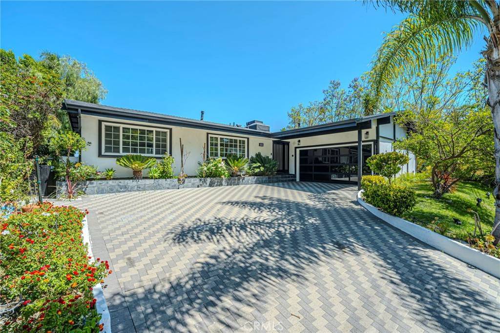 Encino, CA 91436,3650 Sapphire DR