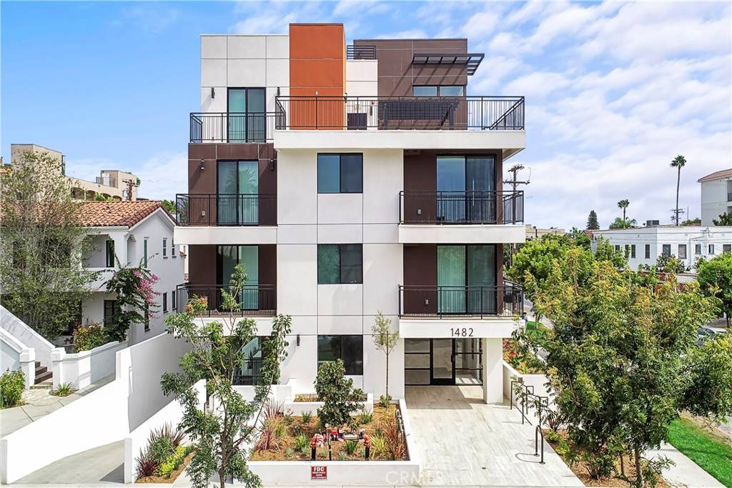 Los Angeles, CA 90035,1482 S Sherbourne DR #203