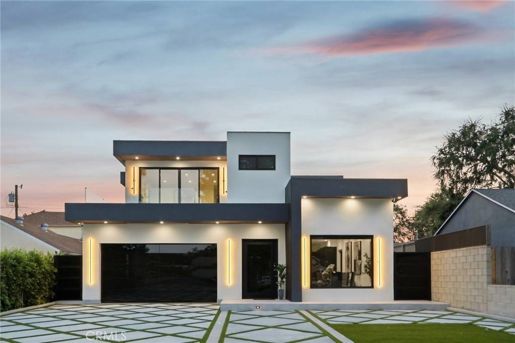 Burbank, CA 91504,2227 N Lamer ST