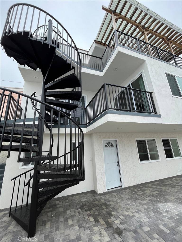 Hermosa Beach, CA 90254,945 Montgomery DR