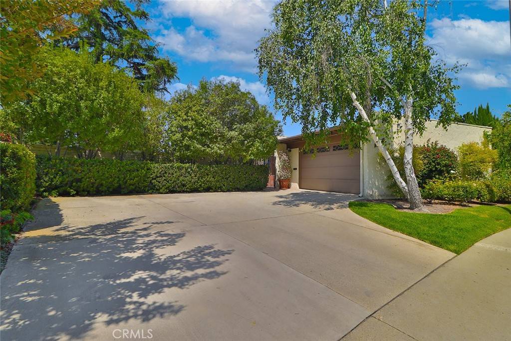 Thousand Oaks, CA 91360,813 Woodlawn Drive