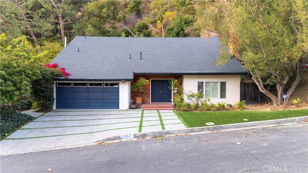 Beverly Hills, CA 90210,9767 Blantyre DR