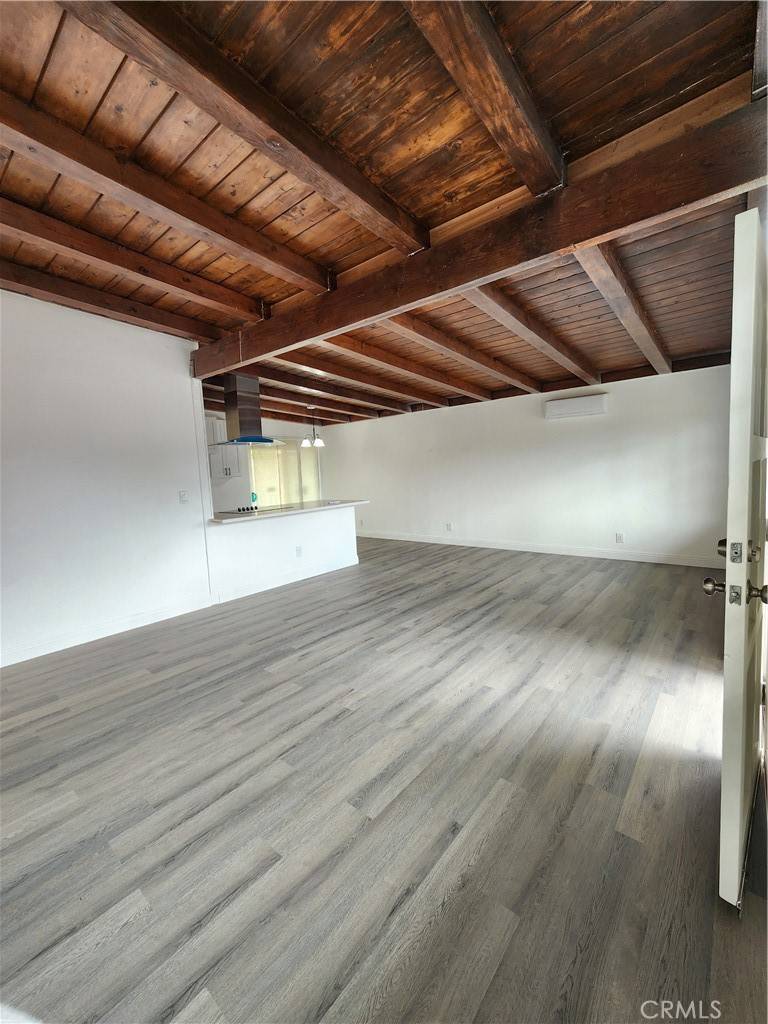 San Fernando, CA 91340,12975 corcoran PL