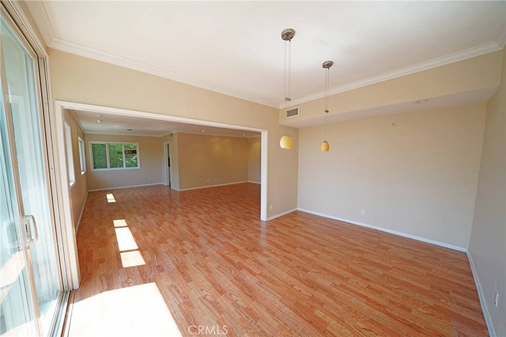 Los Angeles, CA 90046,1525 N Hayworth AVE #304