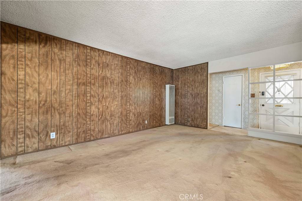 Winnetka, CA 91306,20156 Bassett ST