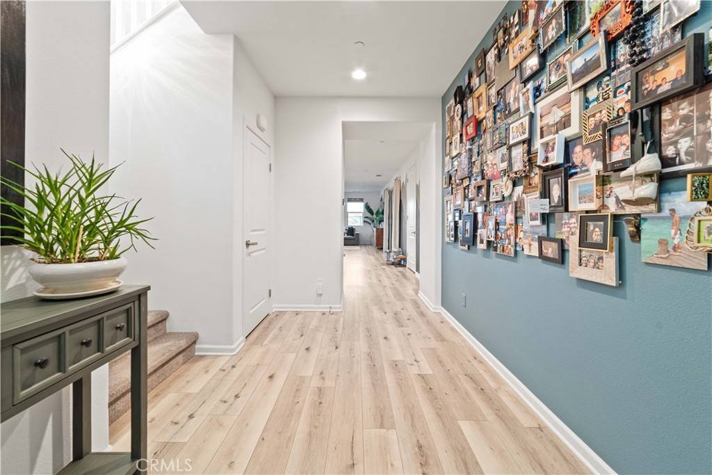 Canyon Country, CA 91387,25176 Golden Maple DR