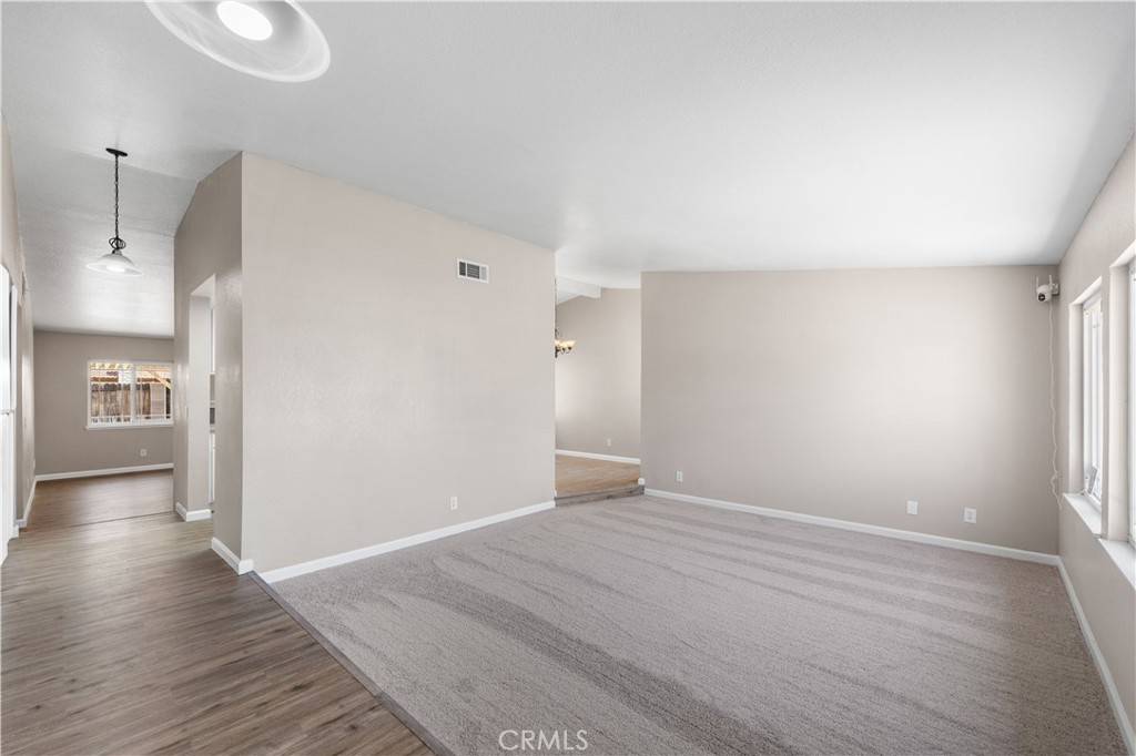Palmdale, CA 93552,4633 Dowel AVE