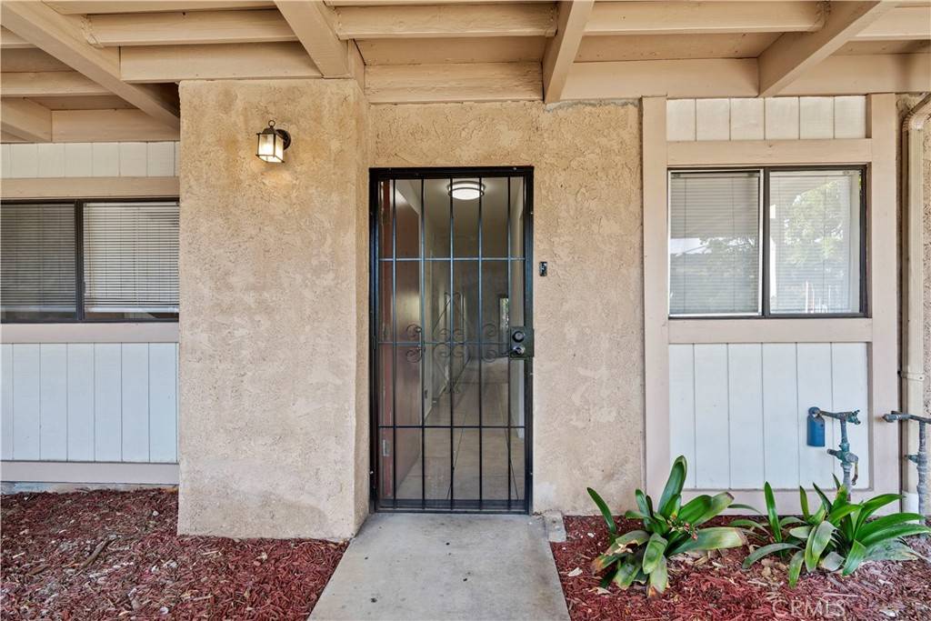 Thousand Oaks, CA 91362,1745 Los Feliz DR #2