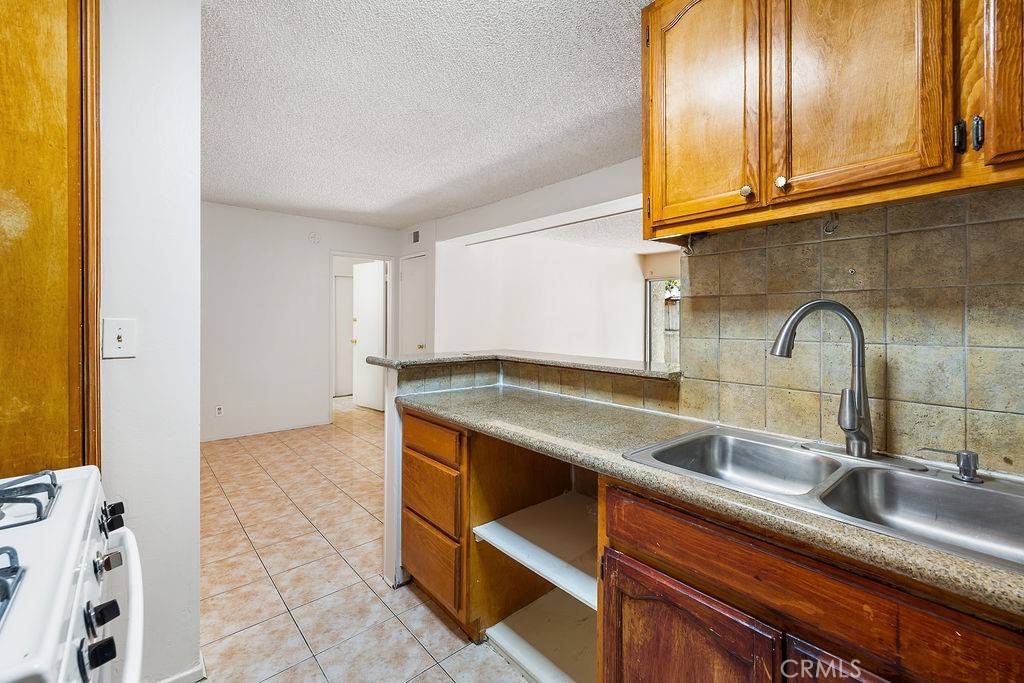 Tarzana, CA 91356,18620 Hatteras ST #166