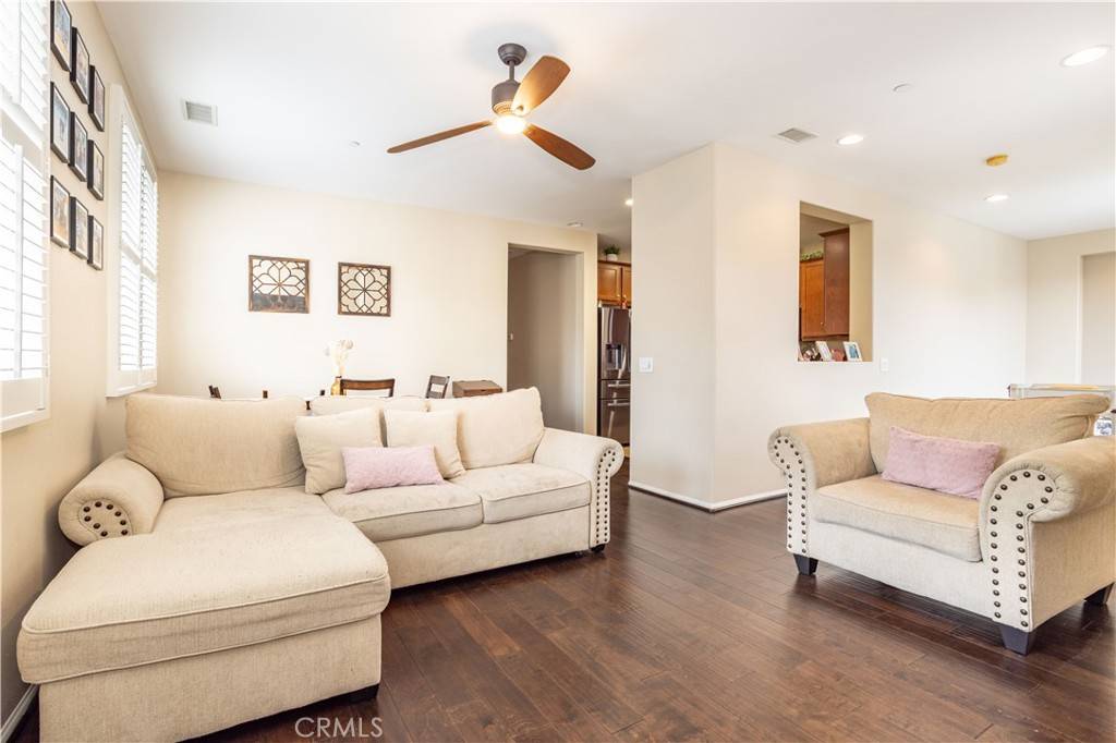Canyon Country, CA 91351,27951 Avalon DR