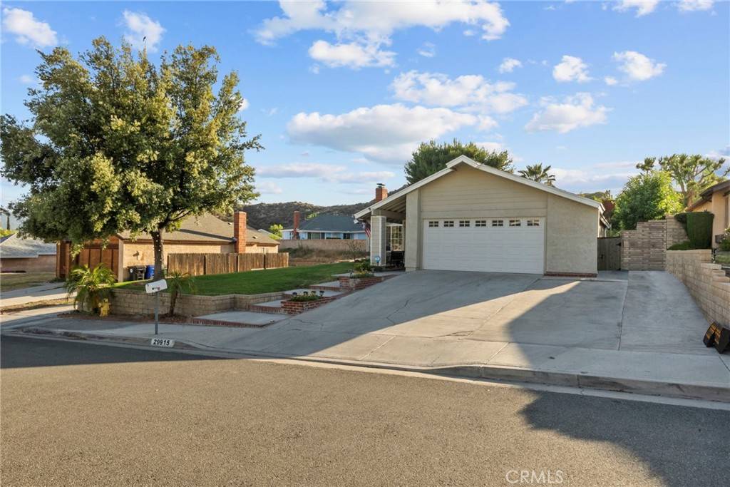 Canyon Country, CA 91387,29915 Violet Hills DR