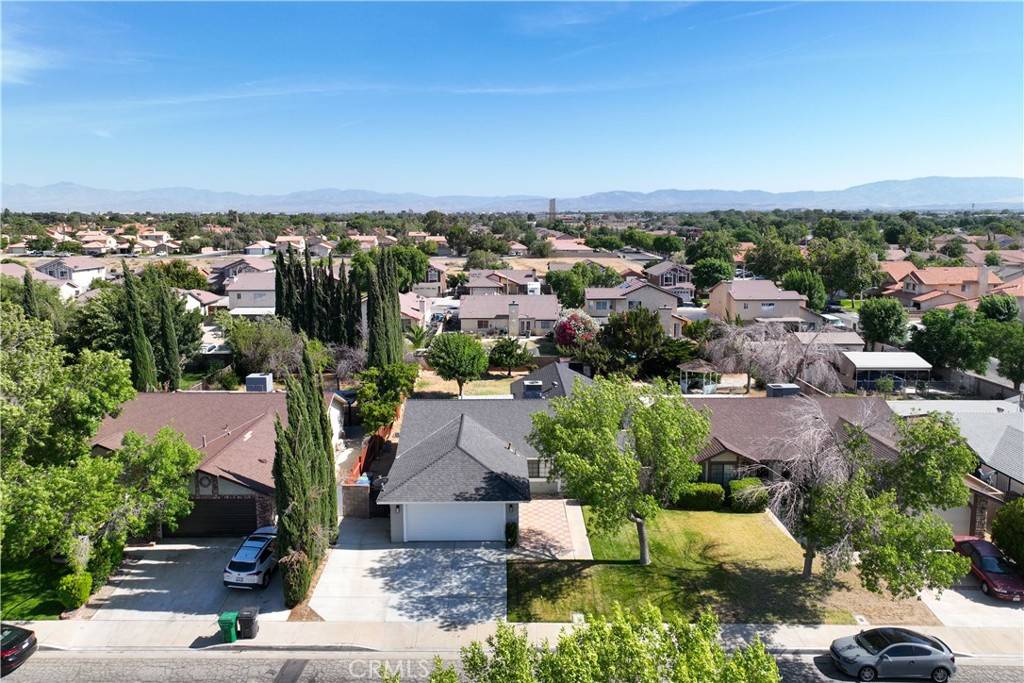 Lancaster, CA 93535,514 E Avenue J9