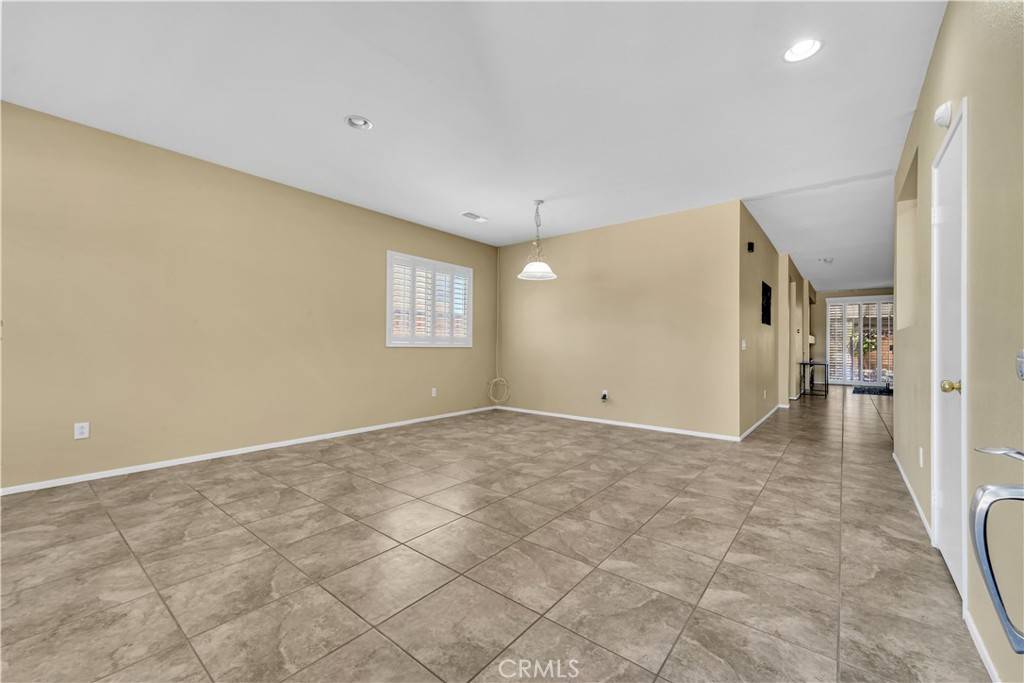 Lancaster, CA 93535,43627 Rialto DR