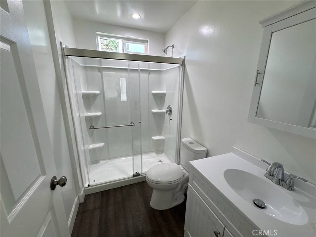 Pacoima, CA 91331,10556 Laurel Canyon BLVD