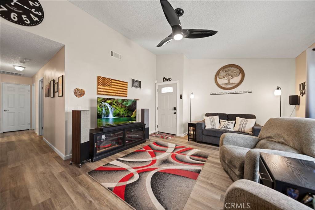 Canyon Country, CA 91387,28927 Rue Daniel