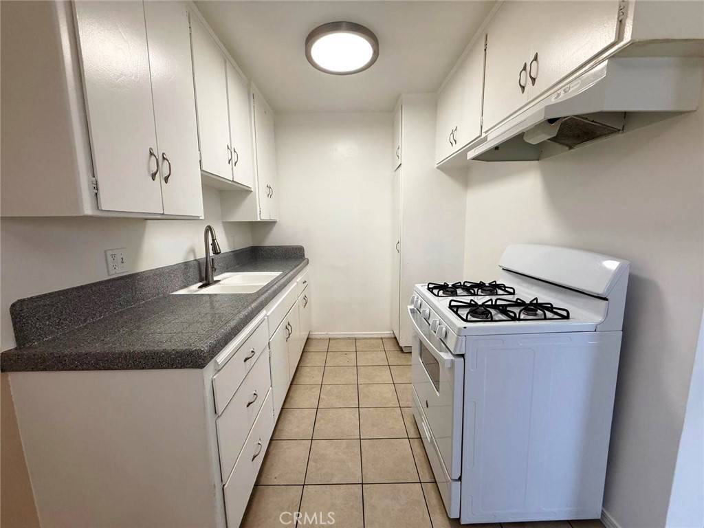 Canoga Park, CA 91304,8371 Northgate Ave #19