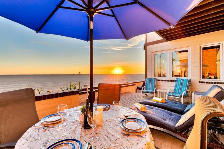 Newport Beach, CA 92661,514 W Oceanfront